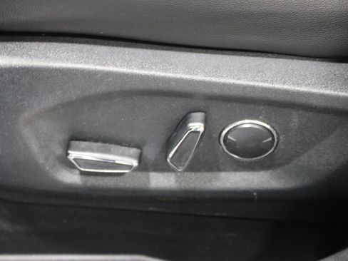 Used 2016 Ford Edge Titanium AWD/4WD image 5