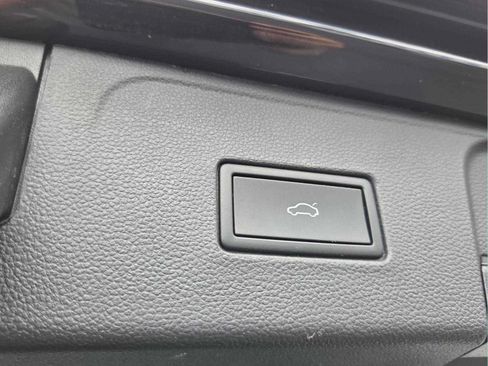 Used 2023 Volkswagen Atlas SEL AWD/4WD image 21