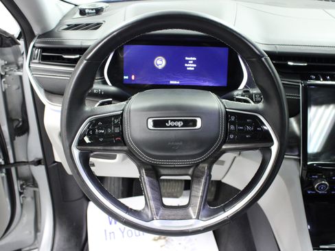 Used 2021 Jeep Grand Cherokee L Overland AWD/4WD image 18