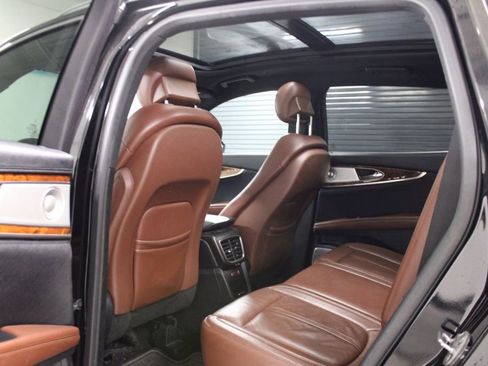 Used 2016 Lincoln MKX Reserve w/ Luxury Package AWD/4WD image 16