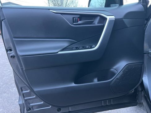 Used 2025 Toyota RAV4 LE image 12