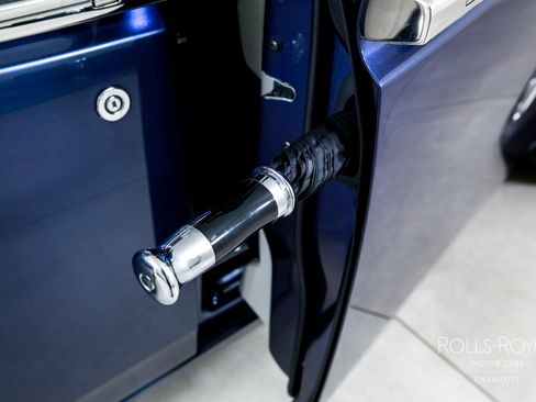 Used 2019 Rolls-Royce Phantom Sedan image 24