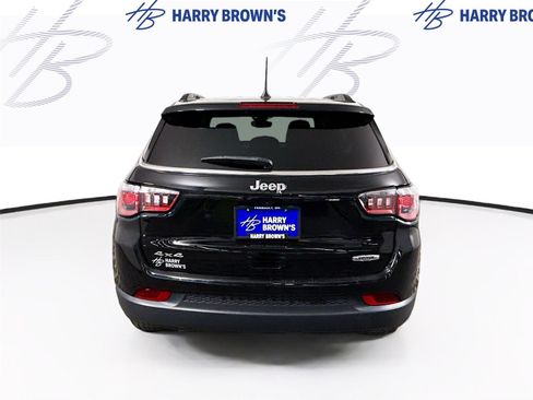 Used 2025 Jeep Compass Latitude AWD/4WD image 27