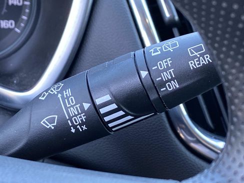 Used 2023 Chevrolet Equinox LT AWD/4WD image 19