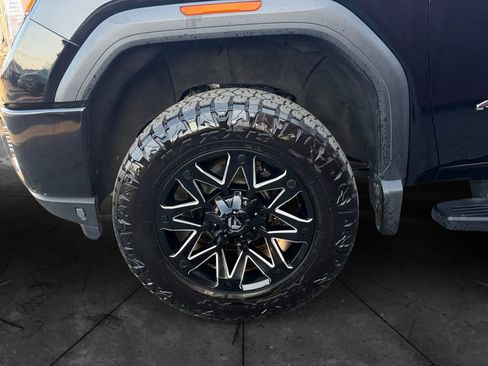 Used 2020 GMC Sierra 2500 AT4 image 14