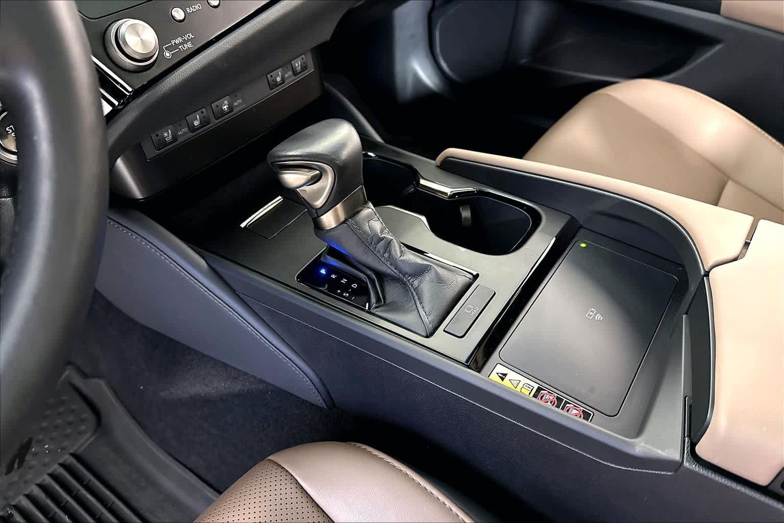 Used 2025 Lexus ES 350 w/ Premium Package FWD image 15