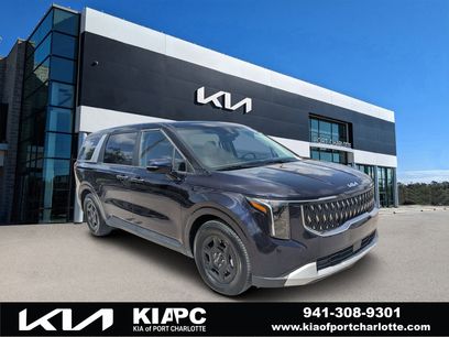 Used 2025 Kia Carnival
