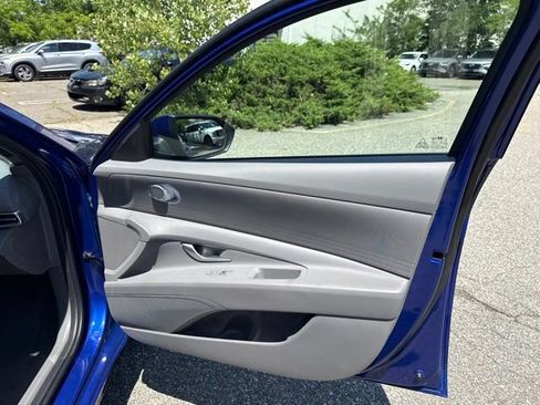 Used 2024 Hyundai Elantra SEL FWD image 29