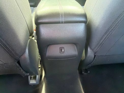 Used 2022 Nissan Sentra SV FWD image 18