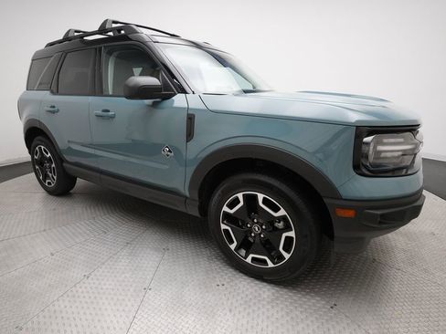Used 2023 Ford Bronco Sport Outer Banks w/ Tech Package AWD/4WD image 35