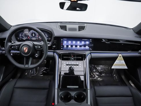 New 2026 Porsche Panamera image 16