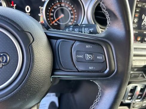 Used 2021 Jeep Wrangler Sport image 19