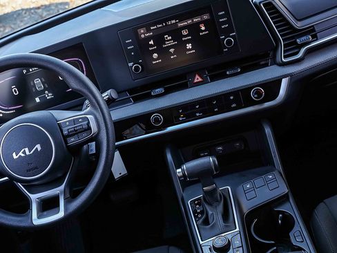 Certified 2023 Kia Sportage LX image 19