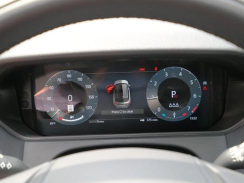 Used 2025 Land Rover Range Rover Velar S AWD/4WD image 28