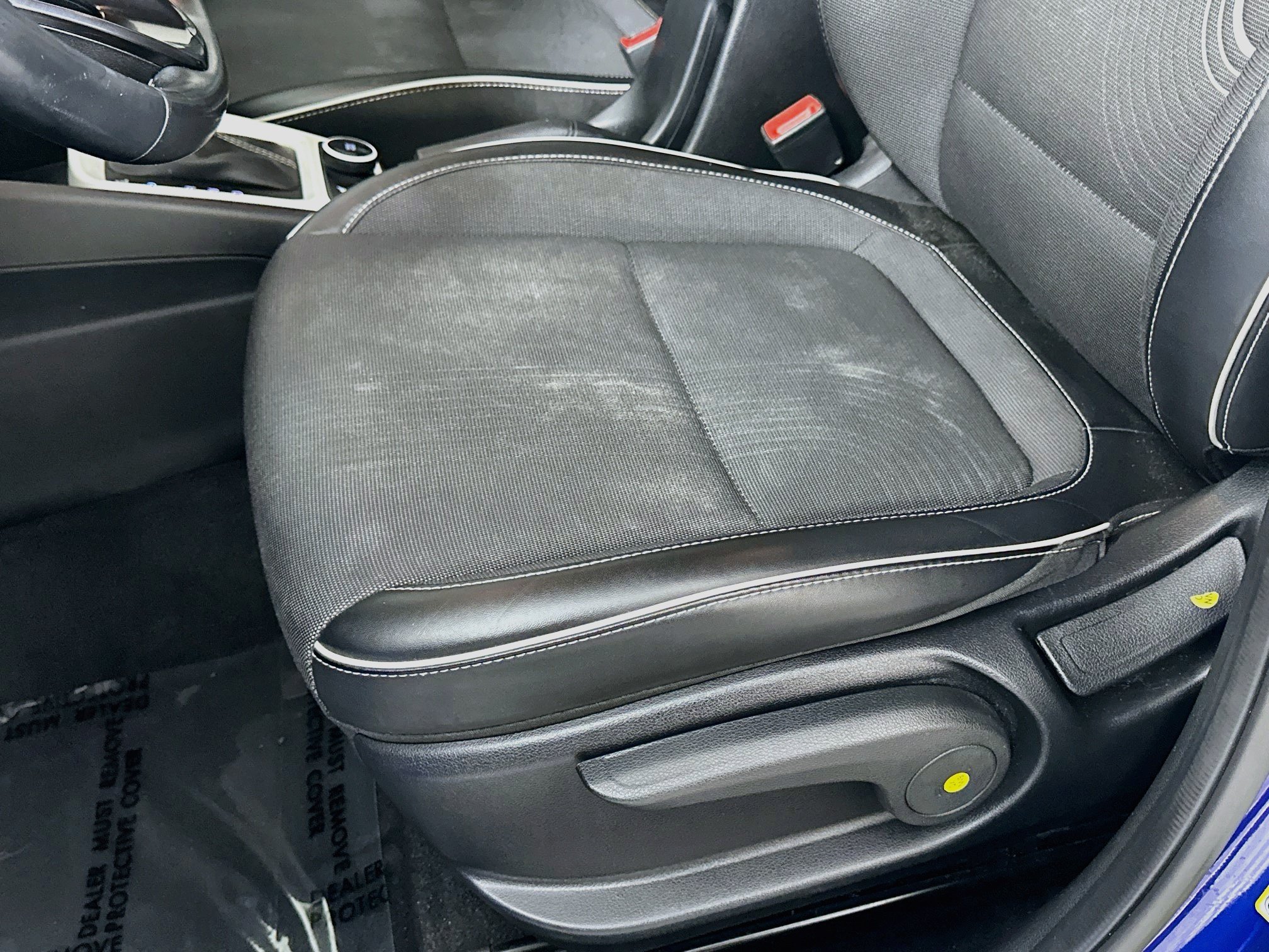Used 2022 Hyundai Venue Limited FWD image 15
