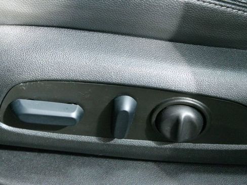Used 2023 GMC Terrain SLT w/ Infotainment Package II AWD/4WD image 21