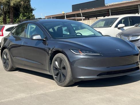 Used 2025 Tesla Model 3 Long Range RWD image 10