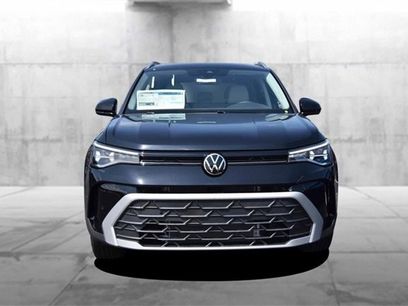 New 2025 Volkswagen Taos SE