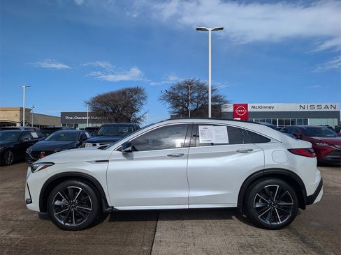 Used 2023 INFINITI QX55 Essential image 3
