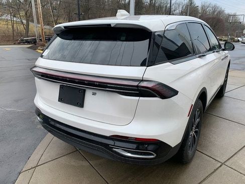 New 2026 Lincoln Nautilus Premier image 13