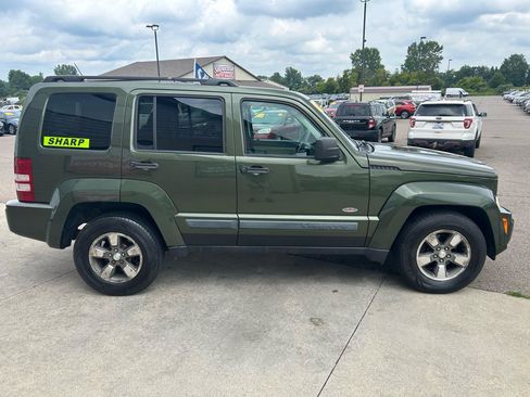 Used 2008 Jeep Liberty Sport w/ North Edition Group AWD/4WD image 4