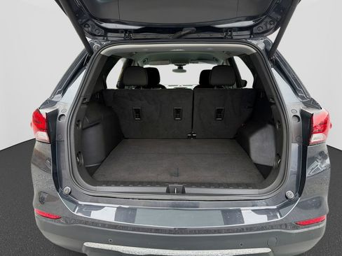 Used 2023 Chevrolet Equinox RS image 37