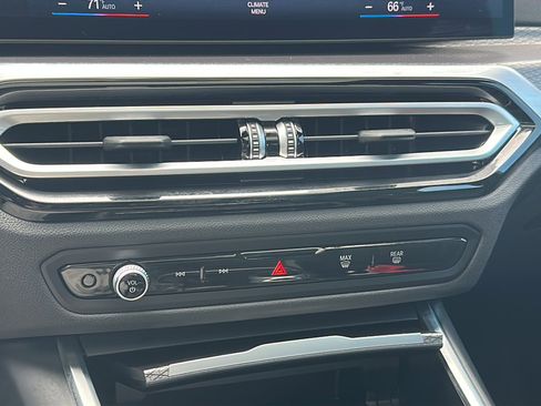 Certified 2024 BMW 330i Sedan w/ M Sport Package image 34