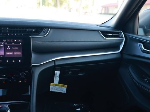 New 2026 Jeep Grand Cherokee Laredo RWD image 25