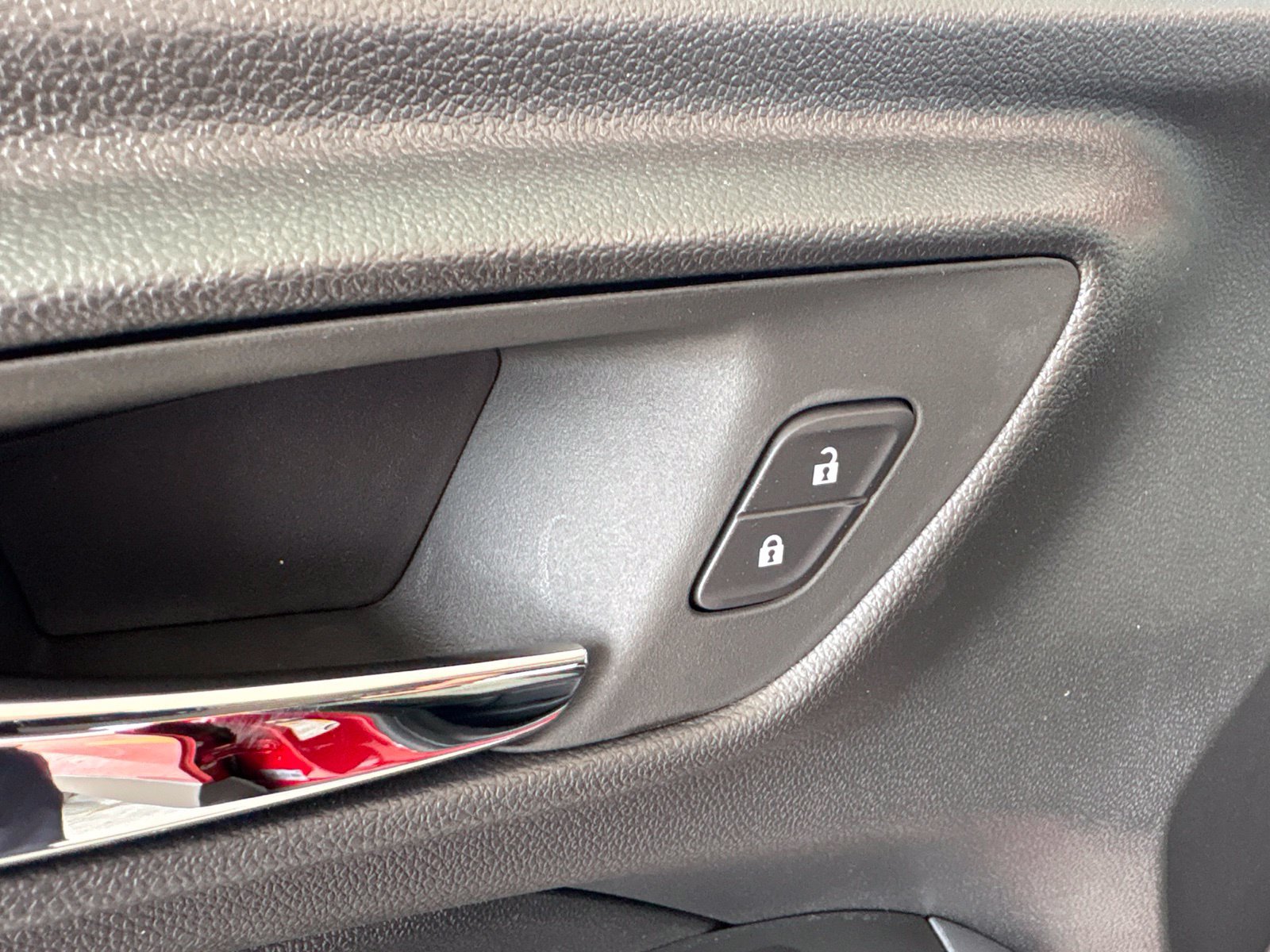 New 2026 Chevrolet Trax LS w/ LS Convenience Package FWD image 12