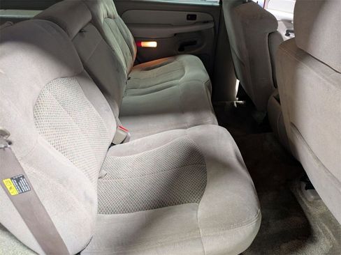 Used 2001 Chevrolet Tahoe LS w/ LS Preferred Equipment Group image 17