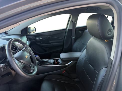Used 2017 Chevrolet Volt Premier w/ Driver Confidence II Package FWD image 10
