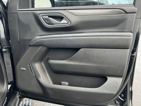 Used 2022 GMC Yukon AT4 w/ Technology Package image 25