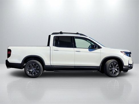 Used 2021 Honda Ridgeline Sport image 3