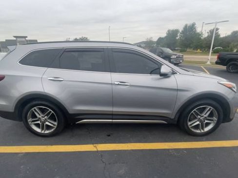 Used 2018 Hyundai Santa Fe Limited AWD/4WD image 3
