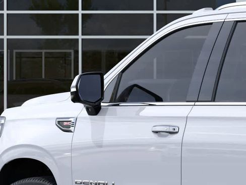 New 2026 GMC Yukon XL Denali w/ Sun & Power Step Package image 12