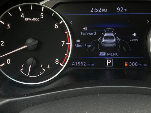 Used 2025 Nissan Altima 2.5 SV FWD image 37