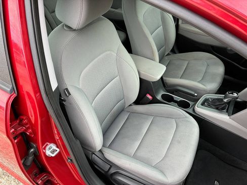 Used 2017 Hyundai Elantra SE FWD image 36