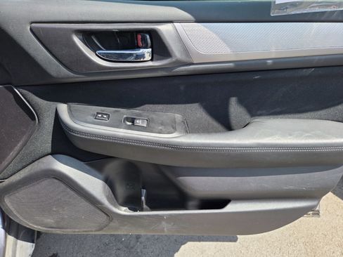 Used 2017 Subaru Outback 2.5i Premium AWD/4WD image 15