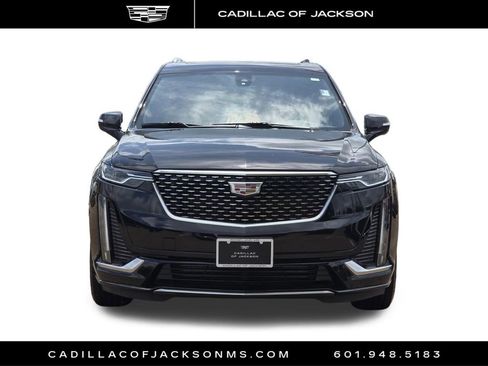 Certified 2025 Cadillac XT6 Luxury FWD image 2