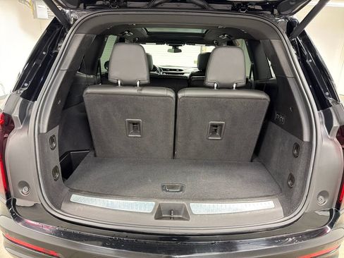 Used 2023 Cadillac XT6 Premium Luxury FWD image 19