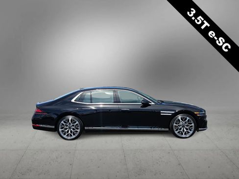 Used 2025 Genesis G90 3.5T AWD/4WD image 9