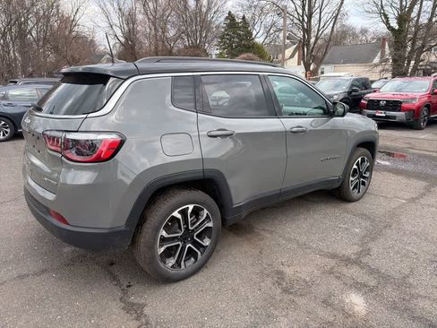 Used 2023 Jeep Compass Limited image 15