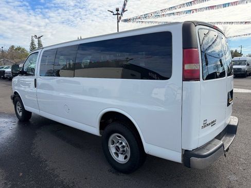Used 2016 GMC Savana 3500 LS w/ Chrome Appearance Package image 5