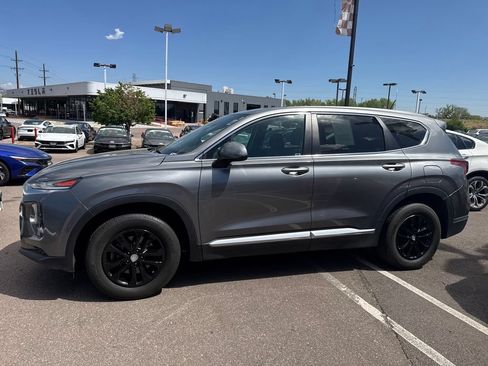 Used 2019 Hyundai Santa Fe SE FWD image 16