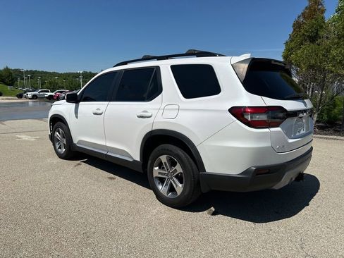 Used 2023 Honda Pilot EX-L image 5
