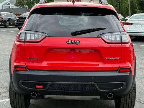 Used 2019 Jeep Cherokee Trailhawk w/ Comfort/Convenience Group AWD/4WD image 14