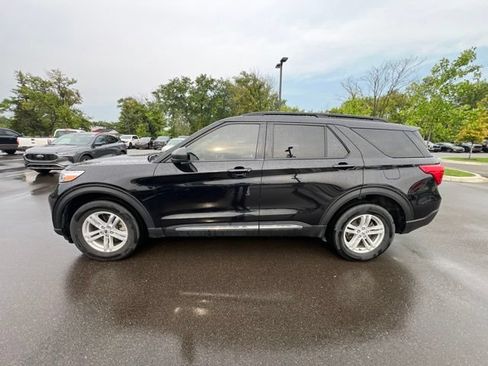 Used 2023 Ford Explorer XLT w/ Equipment Group 202A AWD/4WD image 8