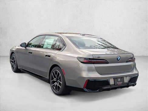 New 2026 BMW 750e xDrive w/ Executive Package image 8
