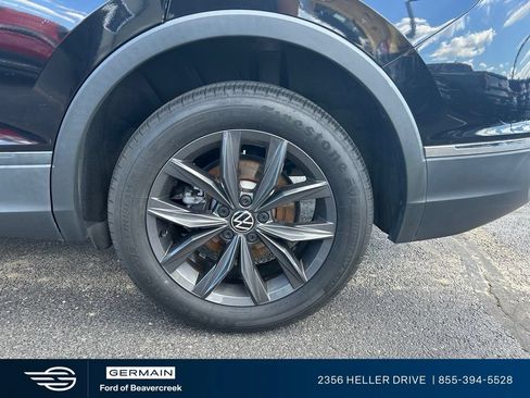 Used 2022 Volkswagen Tiguan SE FWD image 13