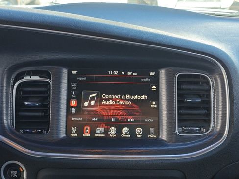 Used 2015 Dodge Charger SXT image 18